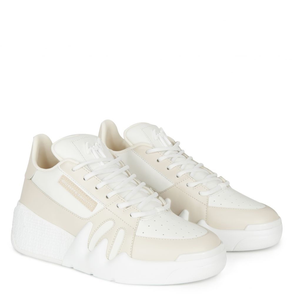 Completely new sneakers!!